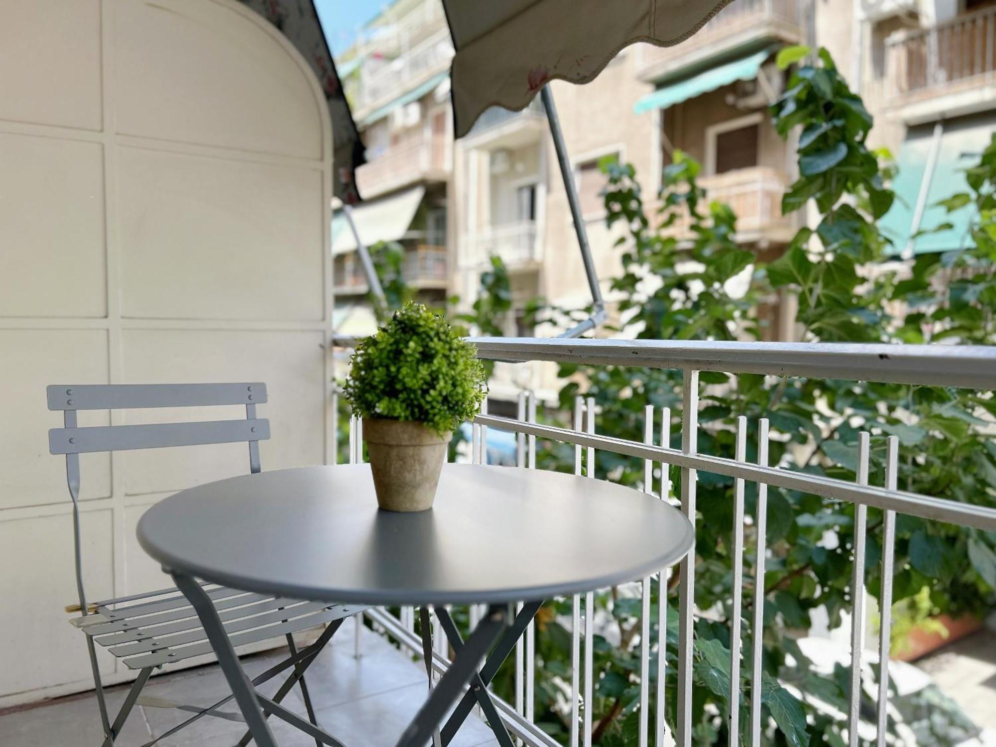 Near Acropolis New 2 Bedrooms Apt In Koukaki Athen Eksteriør bilde